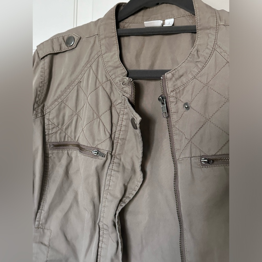 Bomber Jacket - Picture 3 of 4